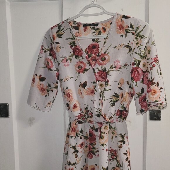 Floral Top - Picture 1 of 1